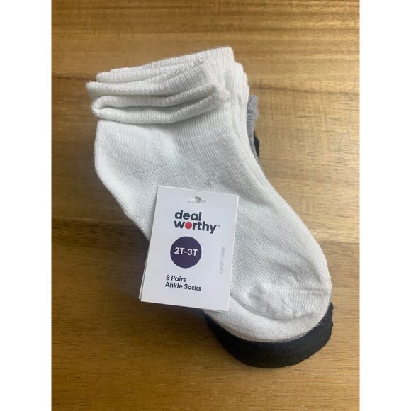 Deal Worthy Toddler 2T-3T Ankle Socks 8 Pairs Multicolor Black/White/Grey - Picture 6 of 6